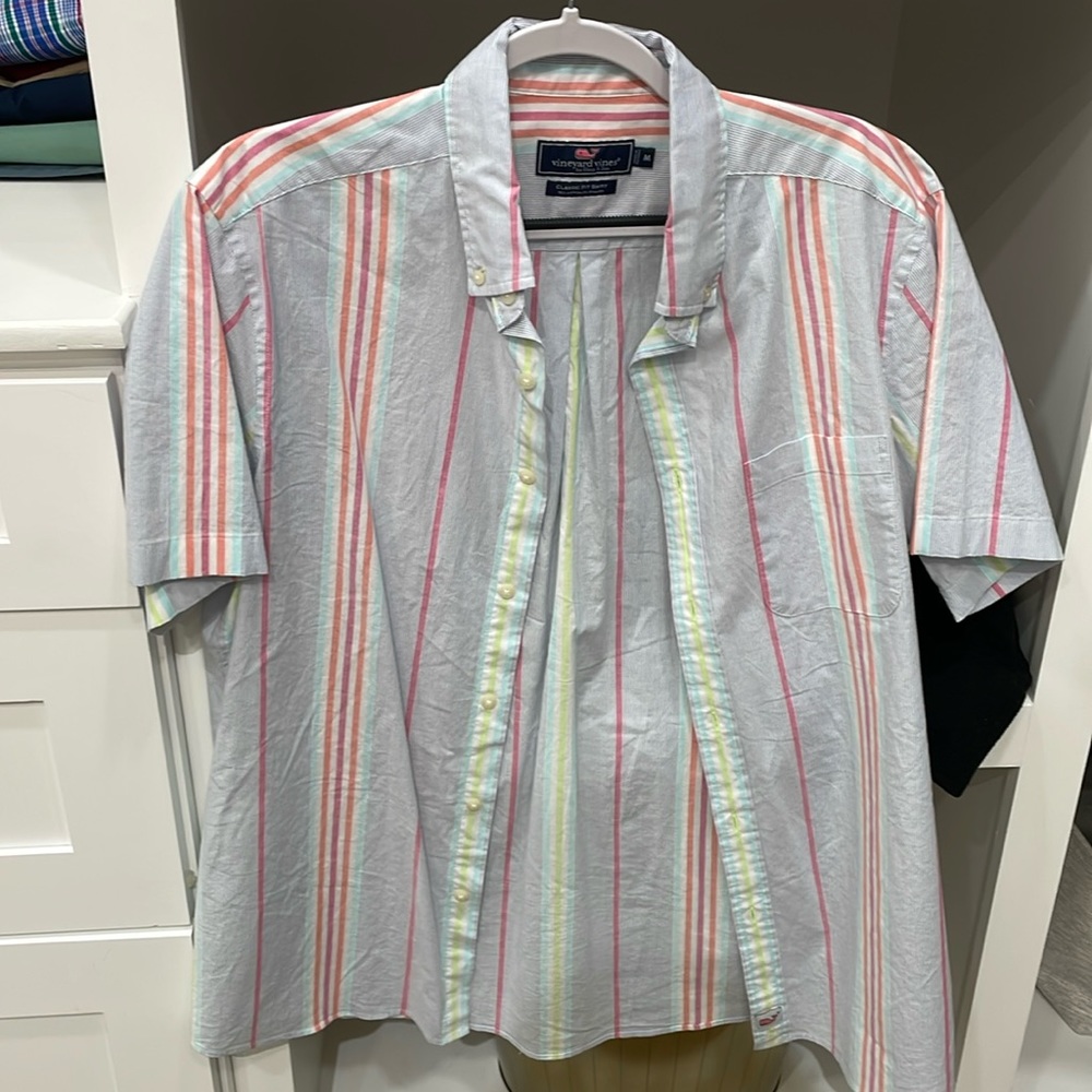 Men’s vineyard vines button down